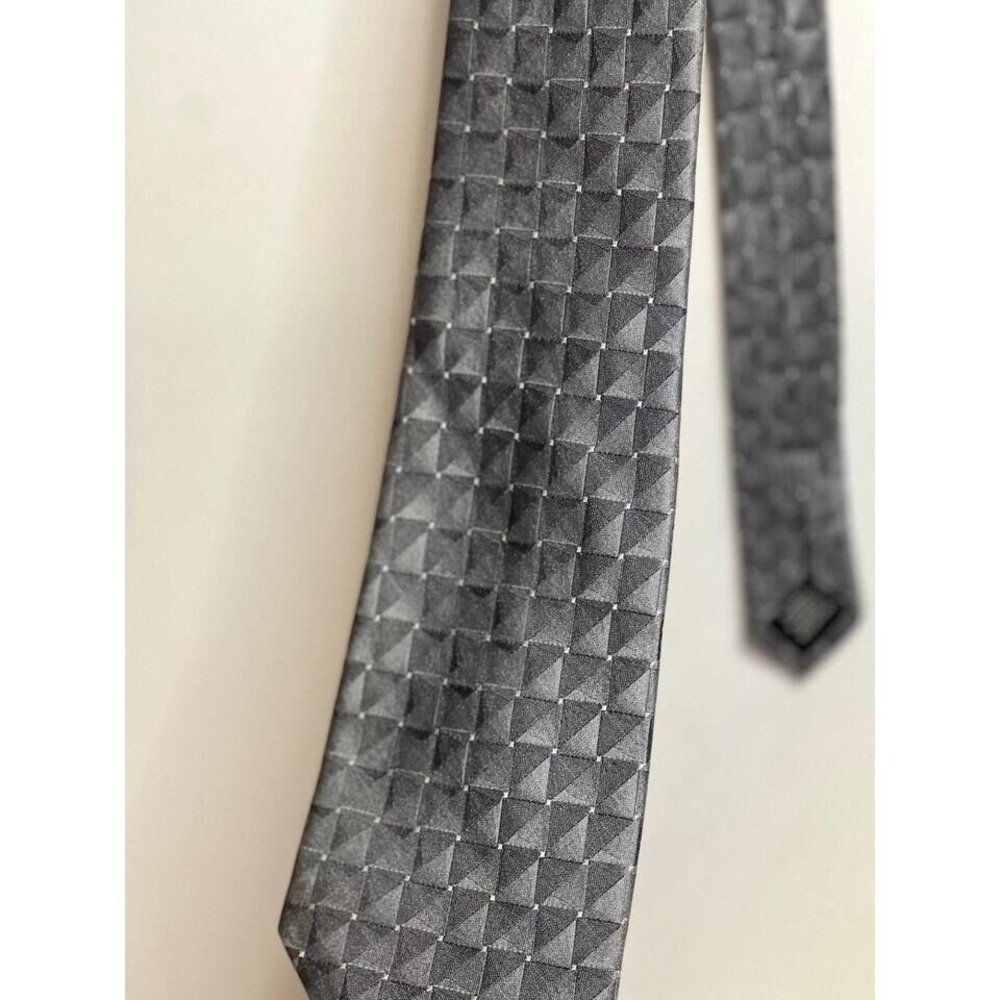 Van Heusen Necktie Gray Geometric Stain Resistant‎ Silk Tie 0343